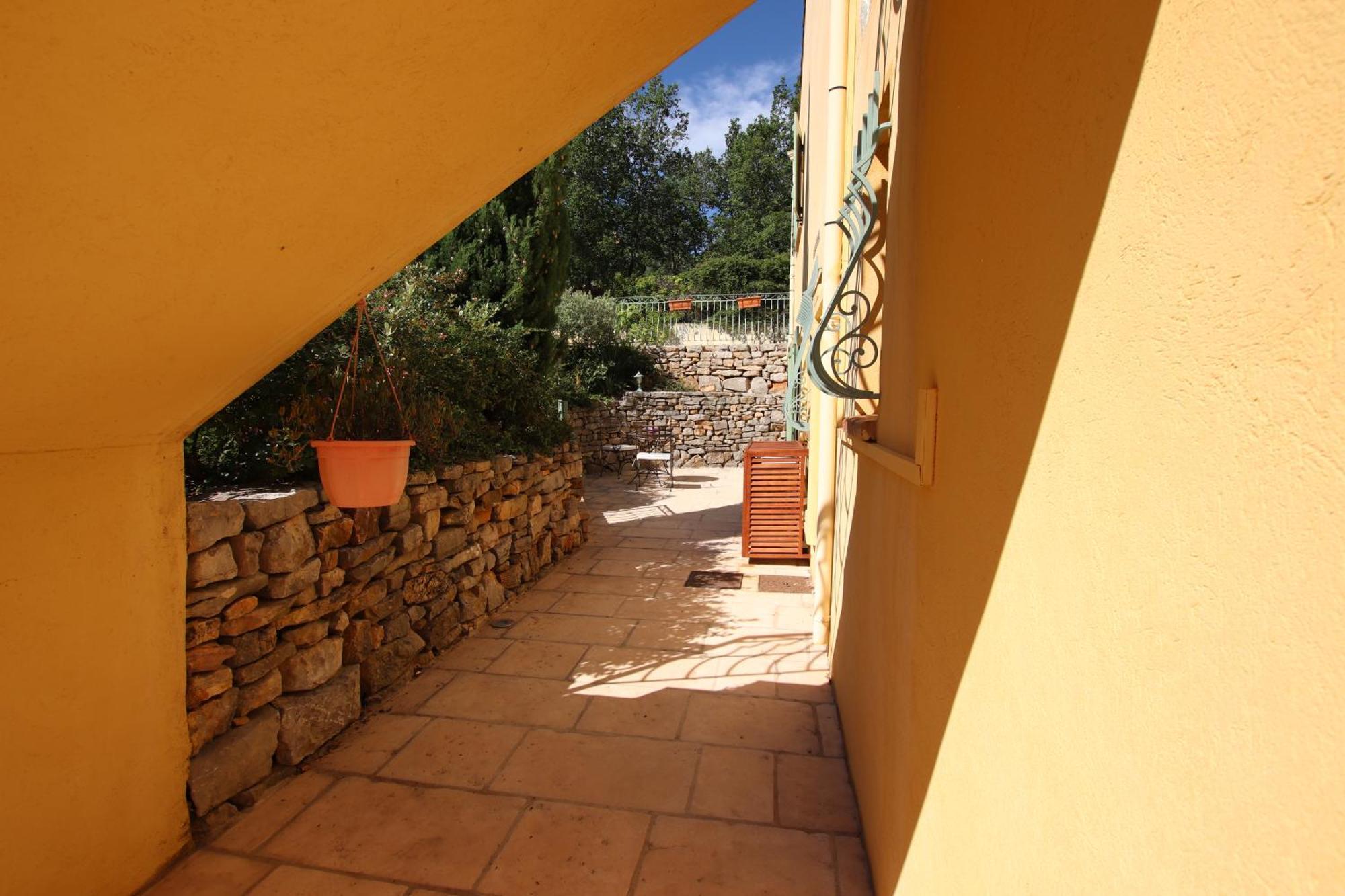 Le Mas Des Tarentes Chambres D'Hotes Trans-en-Provence Exteriör bild