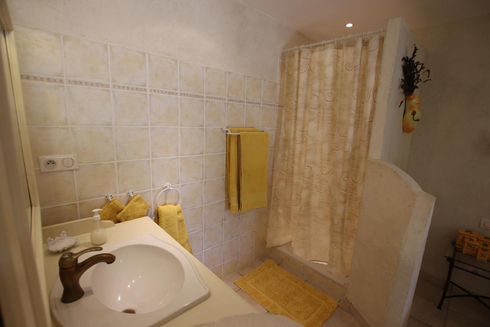 Le Mas Des Tarentes Chambres D'Hotes Trans-en-Provence Exteriör bild