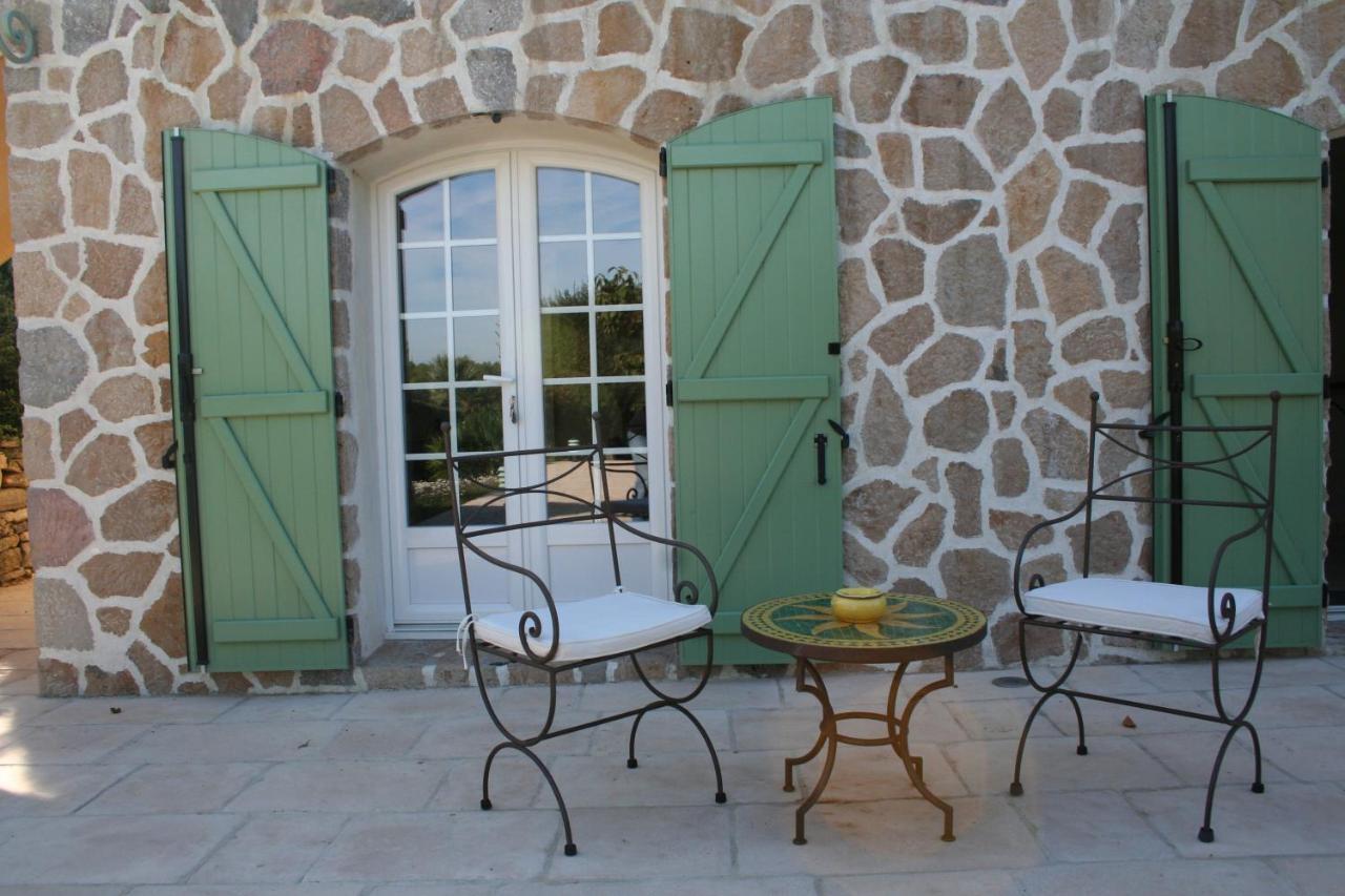 Le Mas Des Tarentes Chambres D'Hotes Trans-en-Provence Exteriör bild